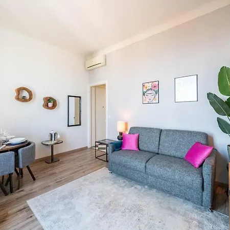 Monte Carlo Monaco Border, Center - View - Feelings Apartment *