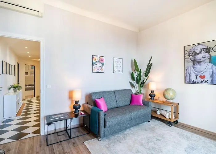 Monte Carlo Monaco Border, Center - View - Feelings